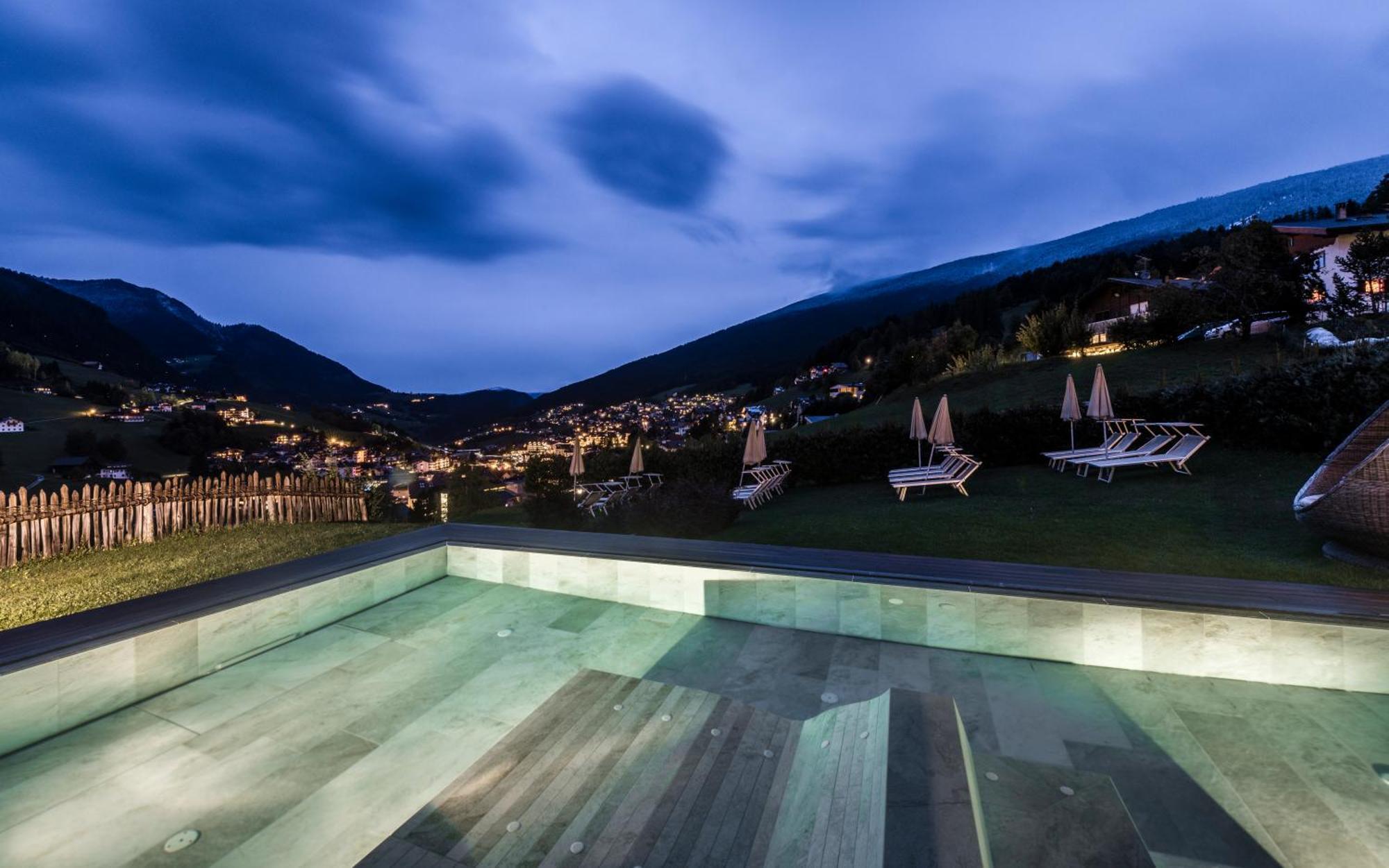 Alpenheim Charming & Spa Hotel Ortisei Eksteriør billede